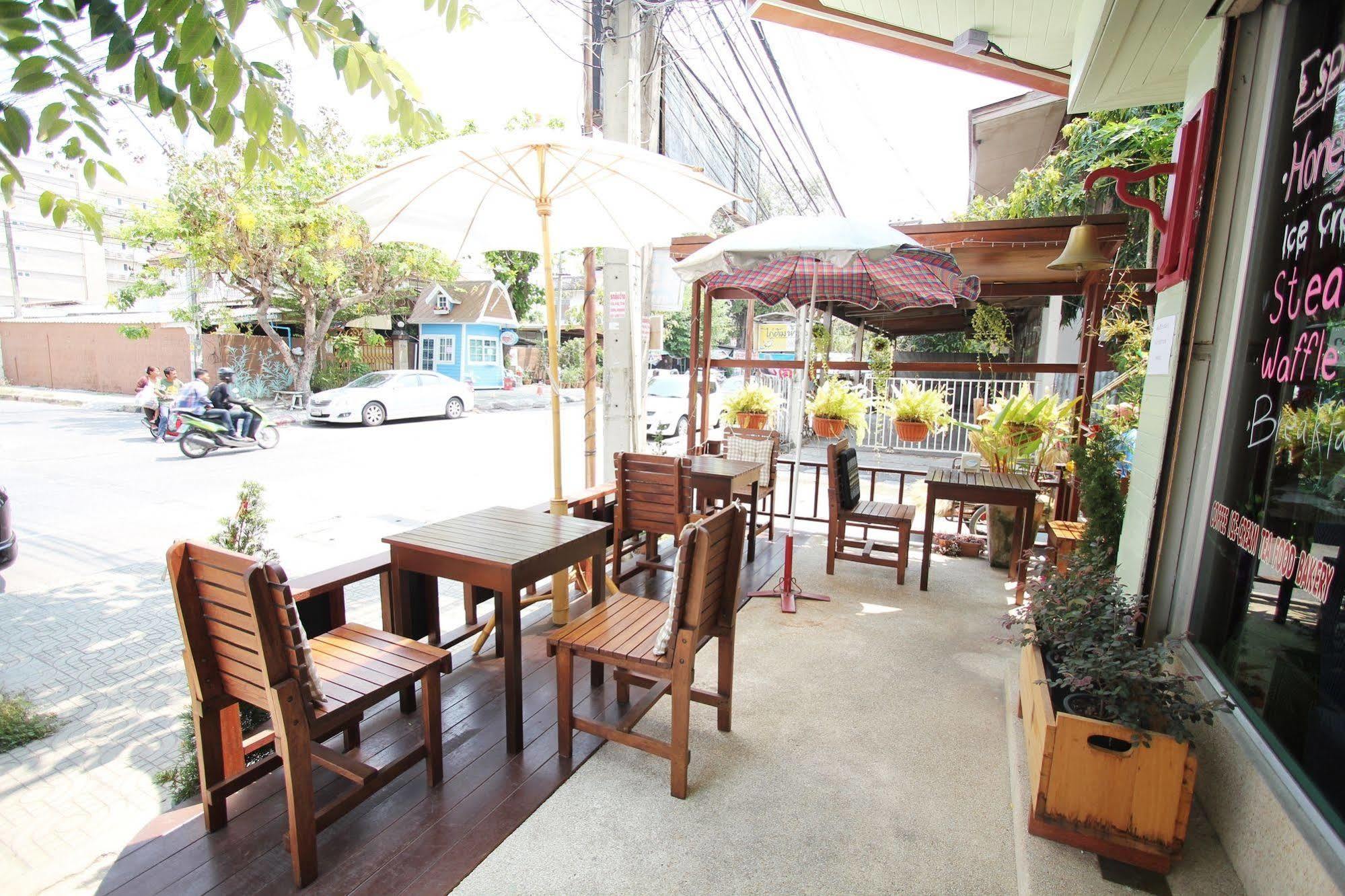 Chanchala Cafe & Hostel HHQ Zewnętrze zdjęcie